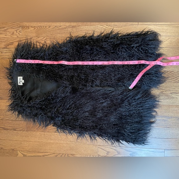 Show Me Your MuMu Faux Fur Vest - Picture 14 of 14